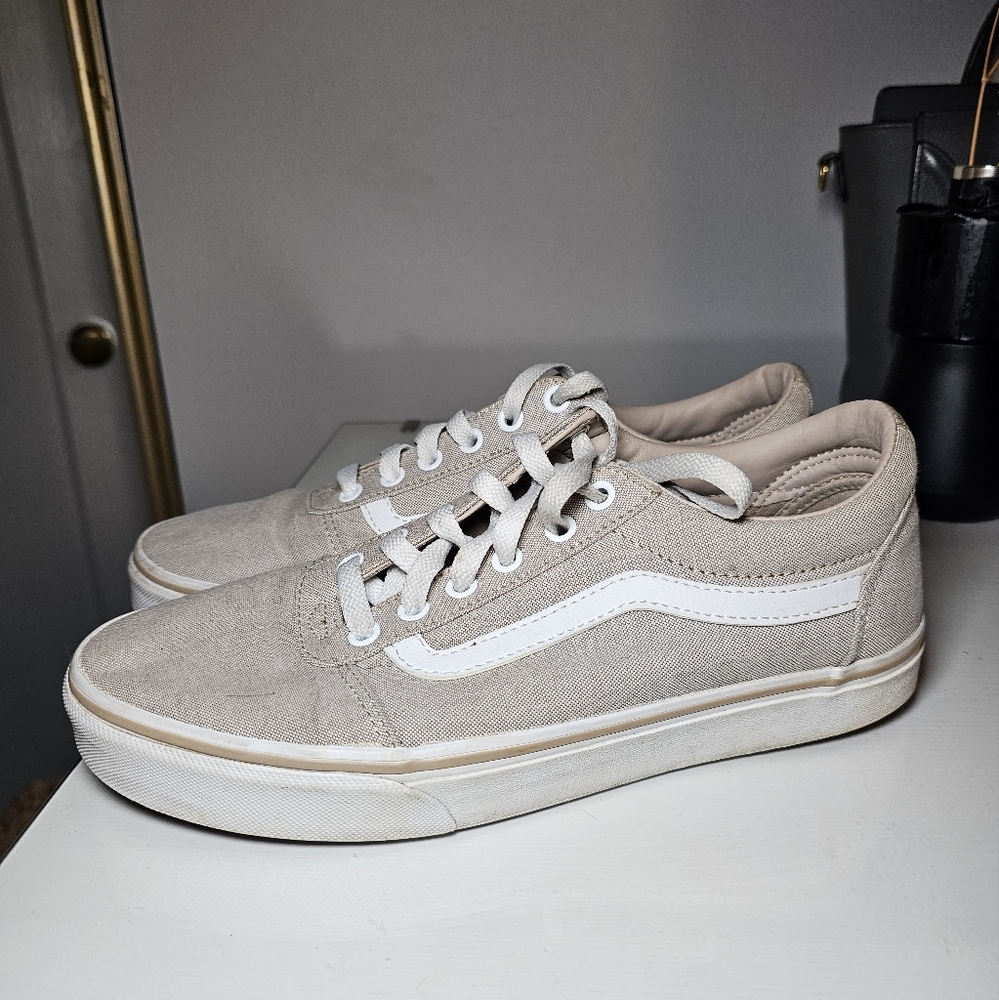VANS - Picture 3 of 7